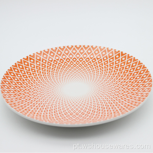 Utensílios de mesa de cerâmica com jantar de pratos de jantar